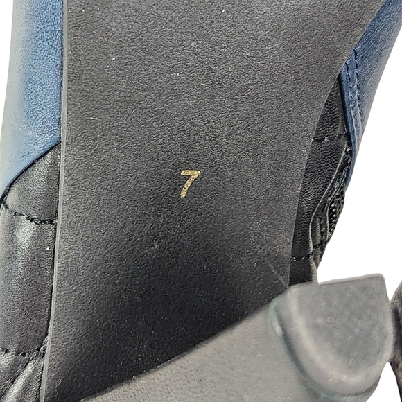 Seychelles Amusing Leather Peep Toe Diamond Quilted Ankle Boots Womens Size 7 - Picture 12 of 12